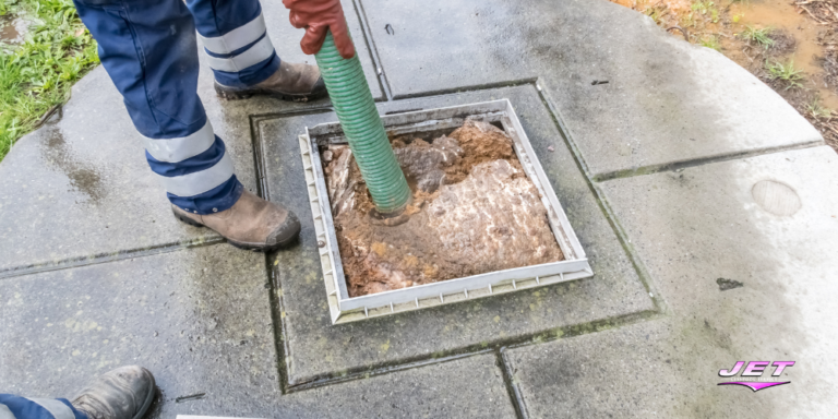 fixing emergency septic tank overflow